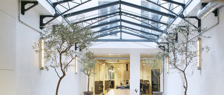 Verrière de toiture en acier style Eiffel